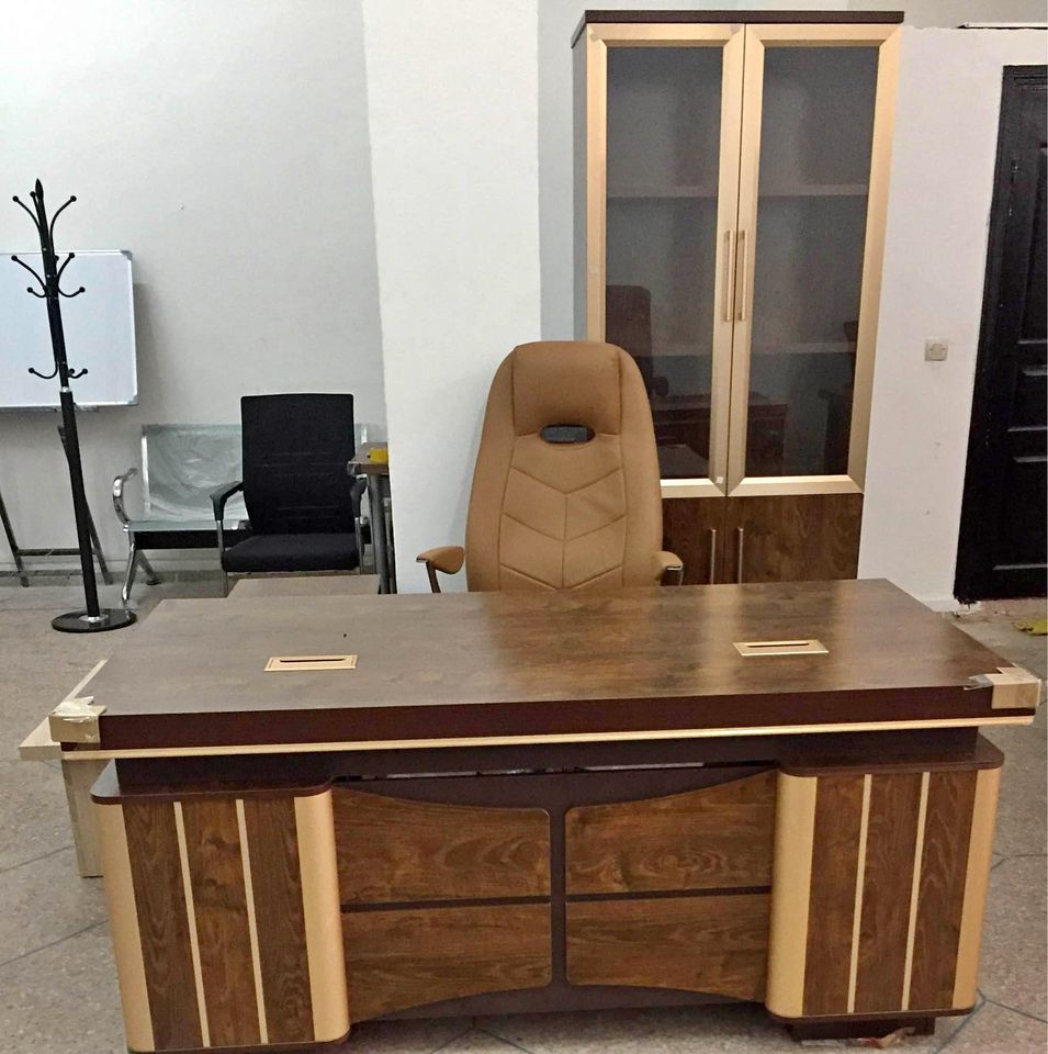 Bureau VERMAR d'importation avec retour Réf A0061