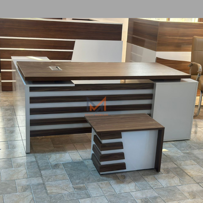 Bureau MALABO avec retour Réf A0224