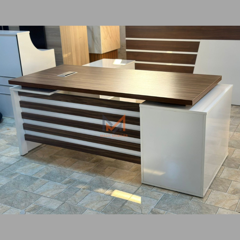 Bureau MALABO avec retour Réf A0224